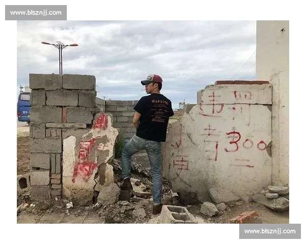 公众场合这般举动,与脱衣示众何异? 公众场合这般举动,与脱衣示众何异?