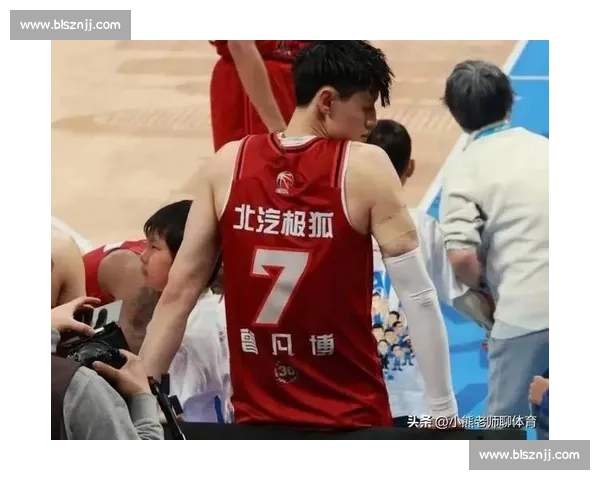 炸裂休赛期!132 人合同到期,赵继伟陷转会风暴,曾凡博冲击 NBA 炸裂休赛期!132 人合同到期,赵继伟陷转会风暴,曾凡博冲击 NBA